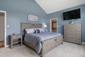 Gorgeous lakefront home in Central Michigan - Image 4