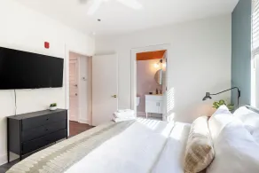 The Last Rodeo | Bachelorette Retreat | Sleeps 24 | 5 Mins to Broadway - Image 5