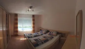 Ferienwohnung im 1. Stock mit Balkon und Überdachter Terrasse - Image 3