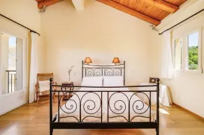 Villa Barbaro by Villa Plus - Image 5