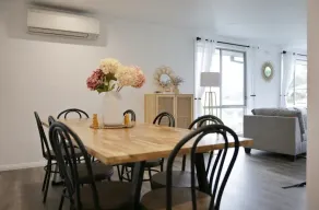 Emily’s Place - GREAT VIEWS, HUGE UNIT with MINTY KITCHEN - Image 5