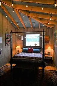 Scottland Yard Farm's - Upscale Rustic Garden House - Image 4