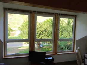 Confortevole appartamento, oltre a un balcone con vista mozzafiato sul fiume - Image 3