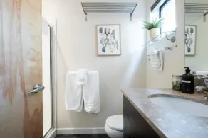 Stylish Seattle Townhome Near Shops & Dining - Image 5