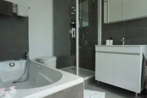Spacious T5 house, wifi, garden, near beach. - Image 2