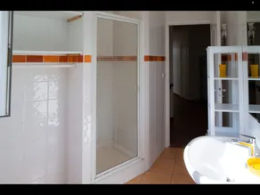 Stort hus i hjertet af vingården - Image 3