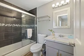 Luxo Stays |Stanford| 3bd/2ba #pet #comfy - Image 3