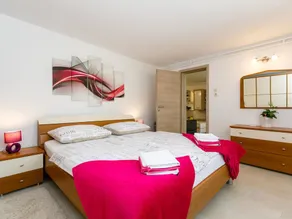 Apartment Sanja in center of Malinska - Image 5