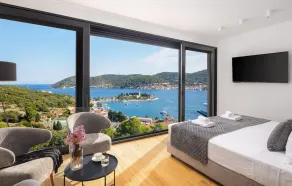 Luxurious home in Grad Vis - Image 2