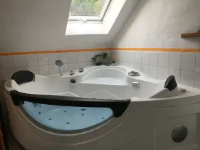 Feel-good top-floor apartment with terrace, whirlpool, fireplace - Apartment B - Image 3