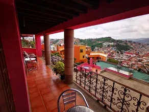 Hotel Chocolate Suites - Image 4