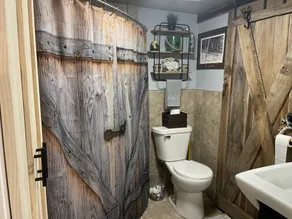 Tiny Lake House - Image 3