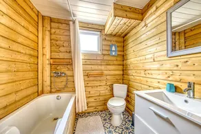 Chalet \"in Medoc 3\" with Private Garden & Wi-Fi - Image 2