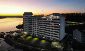 The Luxury High-Rise Lake Life! PENTHOUSE UNIT @ THE TOWERS: Indoor Pool, HotTub - Image 3