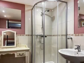 3 bedroom accommodation in Bielby, near York - Image 2
