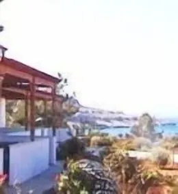 Captivating 1-Bed Apartment in Lefkos - Image 3