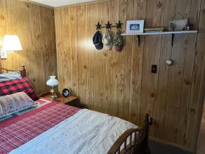 Cozy Adirondack Cabin w/ Deck [~15 minutes to Gore Mountain] - Image 5