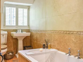 2 bedroom accommodation in Burley - Image 3