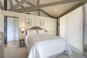 Cozy rental near Greenbrier Resort with a deck, stunning views modern-rustic charm, and full kitchen - Image 3