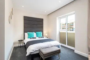 Medway contractor base for summer projects - Apartment 3 - Image 5