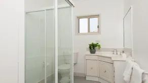 The Family Entertainer - with sweeping water views - Image 5