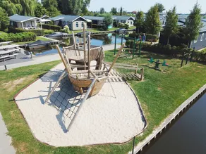Sunny Giethoorn Cottage - Image 2