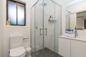 Beautifully renovated Inner North residence - Image 4