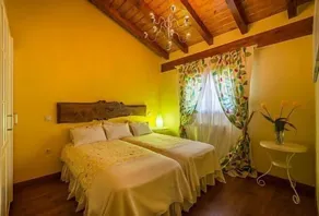 Self catering Casucas La Guariza for 6 people - Image 5