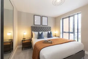 Elliot Oliver - Stylish Loft Style Two Bedroom Apartment With Parking - Image 5