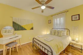 Comfy and Convenient Condo - Image 4
