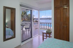 ANNSRENTAL Luxury Beachfront  - Stunning Views - Private Pool -  Steps - Image 4