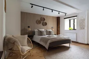 Spacious home, walk to 3 beaches - Image 5