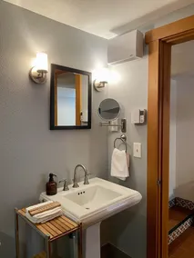 Boutique & Spacious Home w/ Parking & Privacy - On Hawaiian Time - Image 5