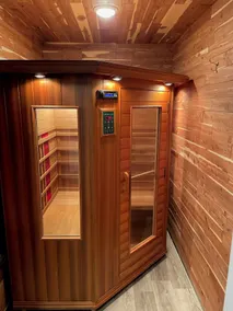 Hudson Valley Group Getaway - 1.5hrs from NYC with Heated Pool, Hot Tub, Sauna! - Image 4