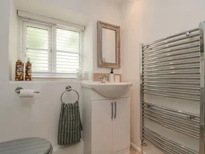 Honeysuckle Cottage - Image 4