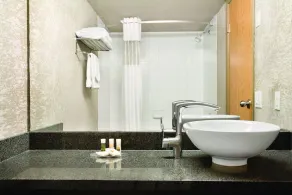 Days Inn Calgary Airport - Image 2