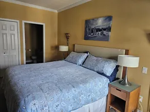 Waterfront Condo unit D201 with BOAT SLIP,  Pool, Hot Tub, underground Parking - Image 5