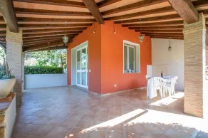 Apartment with patio in Agriturismo Buen Camino - Image 4