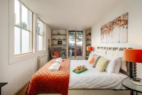 Regatta - sleeps 2 guests  in 1 bedroom - Image 5