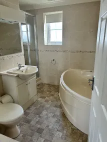 Outstanding 4 Bedroom Open-Plan Lodge.  - Image 3