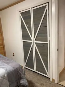 2 Bed/1Bath Triplex Log Cabin - Unit B - Image 4
