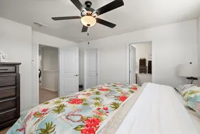 Relaxing 3BR Retreat Community Pool Gym - Image 5