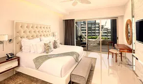 2 Bedroom Beachfront Condo on 5 Diamond Resort - Image 5