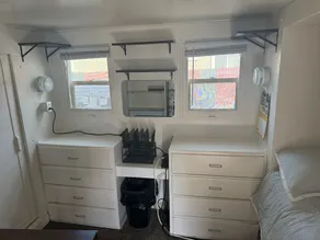 Midtown Charm: 1BR Urban Pad - Image 5