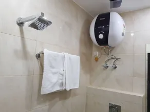 Appartement de classe mondiale entier près de la station de métro - Image 5