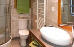 Pet Friendly Home In Aubignan - Image 5