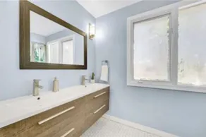 Luxury Remodel w HOT TUB, 6 Bdrm w 3 King beds. - Image 4
