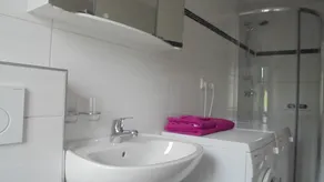 Neues Ferienhaus mit Innenpool im schönen Thüringer Wald am Rennsteig - Image 3