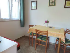 Holiday apartment with air conditioning and barbecue - Image 5
