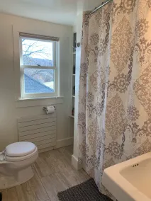 Bluebird Valley Farmhouse - Image 2